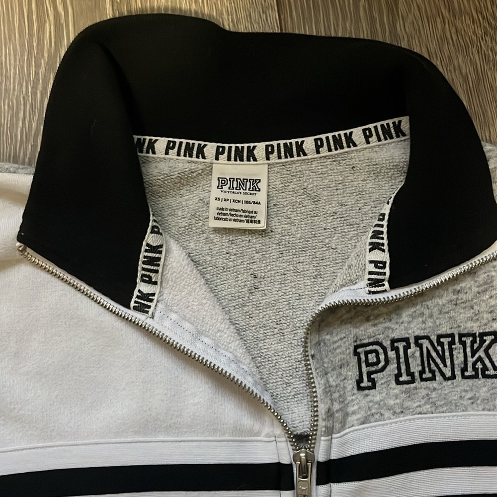 Victoria’s Secret Zip Up Sweater XS - Picture 4 of 6